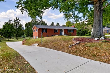 106 Dartmouth Cir, Oak Ridge, TN 37830