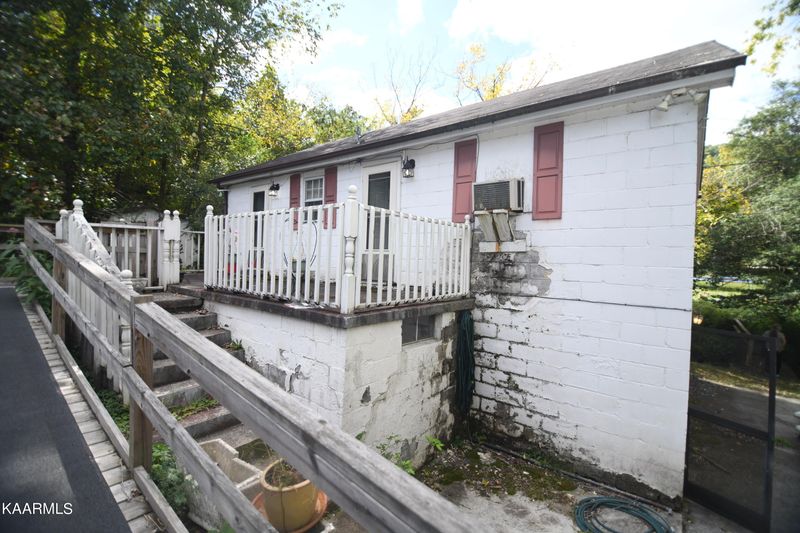 106 E 8th St, Rocky Top, TN 37769