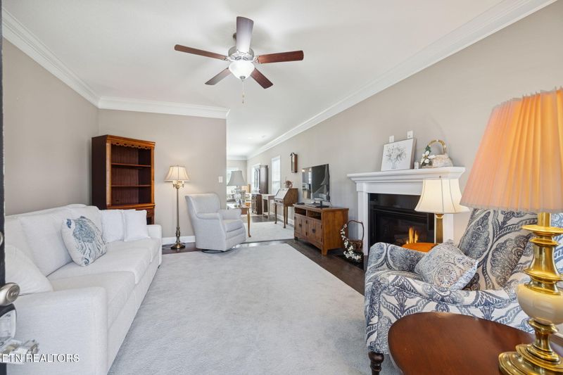 106 E Elderberry St, Oak Ridge, TN 37830