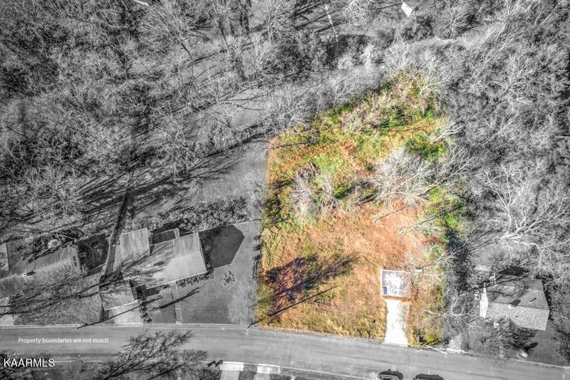 106 E Pasadena Rd, Oak Ridge, TN 37830
