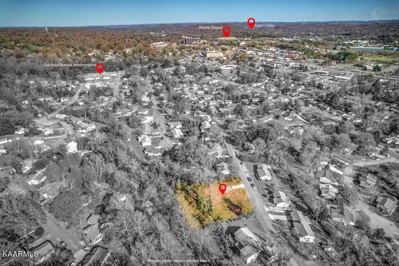 106 E Pasadena Rd, Oak Ridge, TN 37830