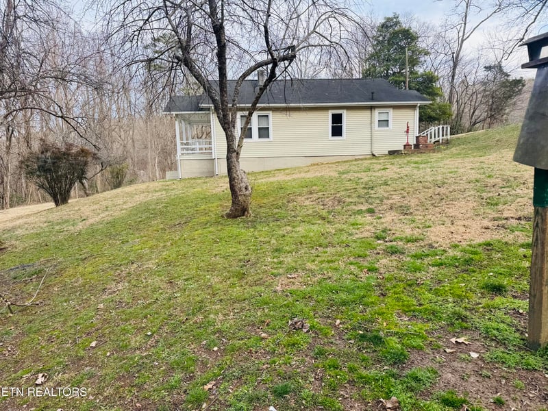 106 Echo Valley Rd, Rocky Top, TN 37769
