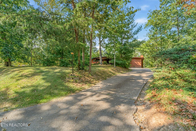 106 Elliott Cir, Oak Ridge, TN 37830