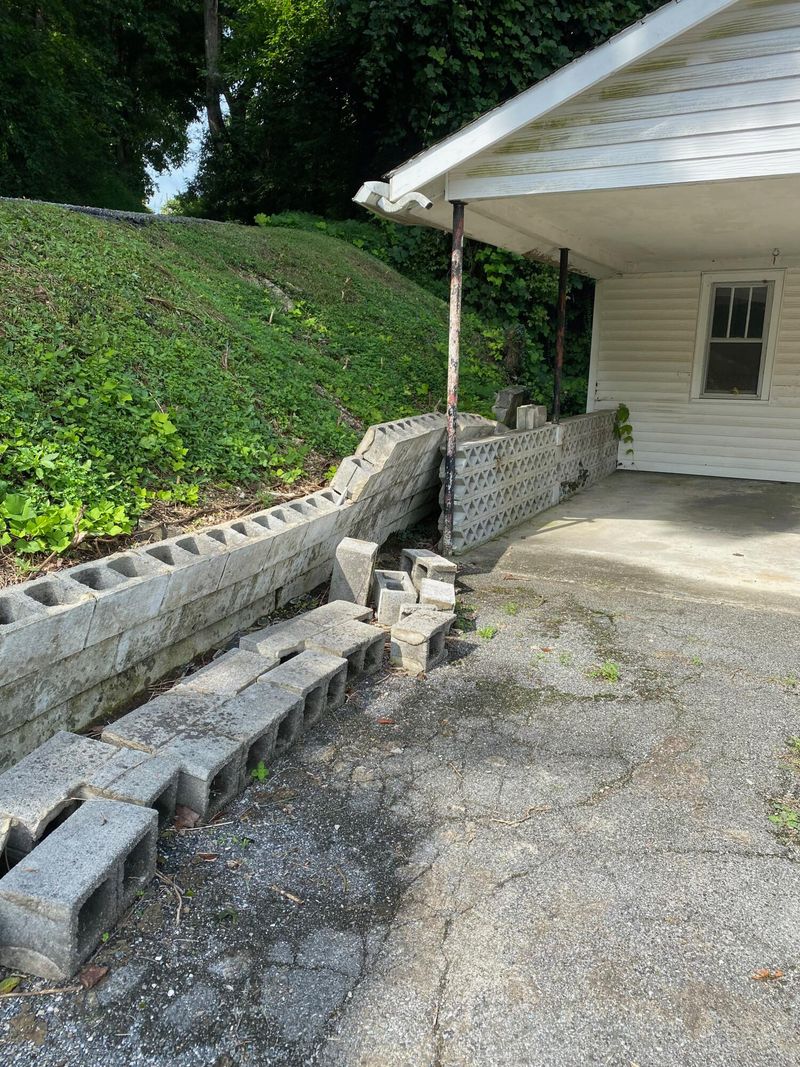 106 Elliott St, Harriman, TN 37748