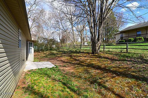106 Elyria Dr, Knoxville, TN 37912