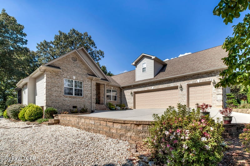 106 Geya Cir, Loudon, TN 37774