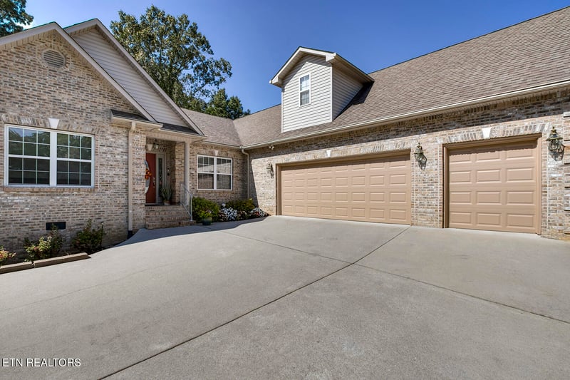 106 Geya Cir, Loudon, TN 37774