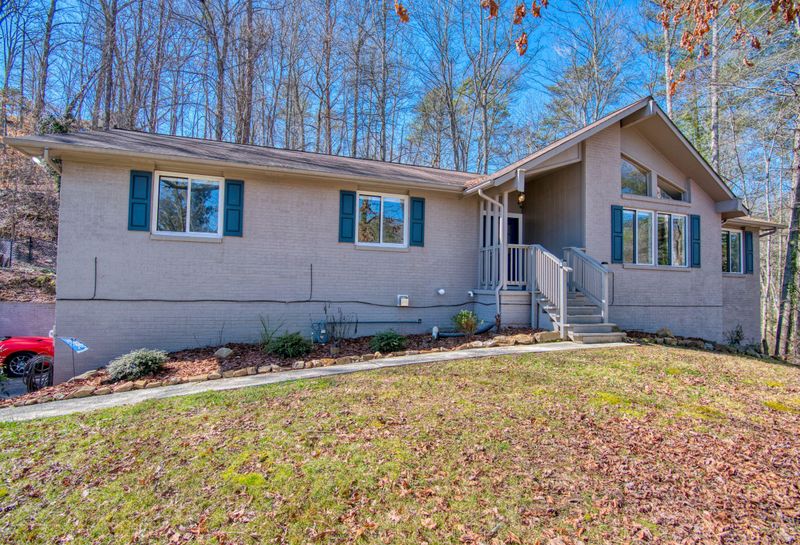 106 Greystone Dr, Oak Ridge, TN 37830