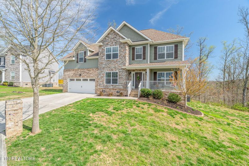 106 Juniperberry Rd, Oak Ridge, TN 37830