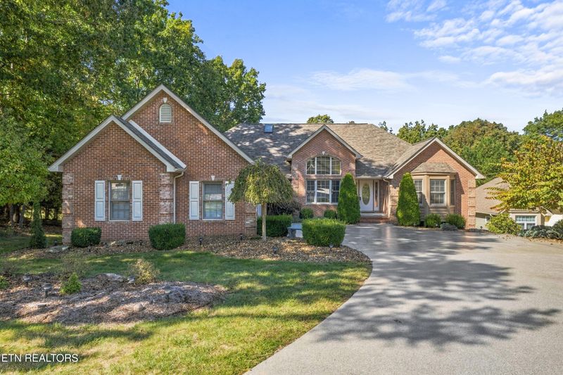 106 Mariners Dr, Crossville, TN 38558