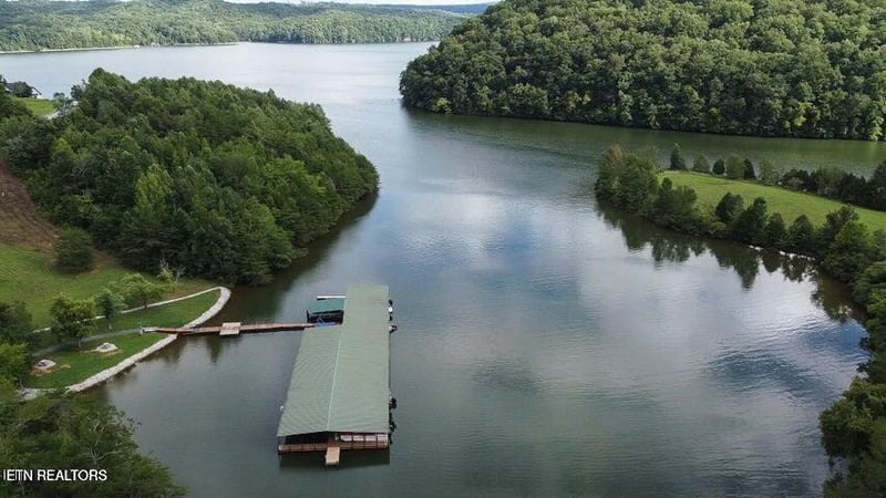 106 Meadow Ln, Rockwood, TN 37854