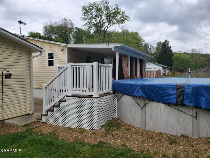 106 Meadowlark Ln, Harriman, TN 37748