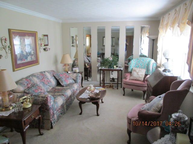 106 Midway Dr, Oliver Springs, TN 37840
