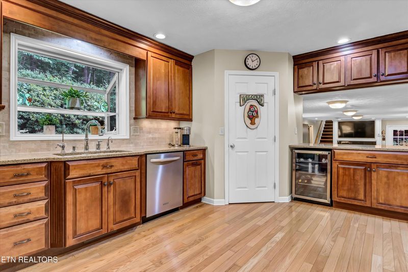 106 Mohawk Rd, Oak Ridge, TN 37830
