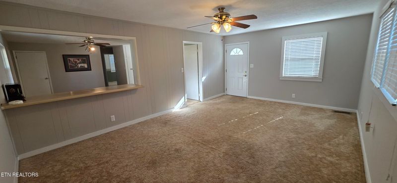 106 Nesper Rd, Oak Ridge, TN 37830