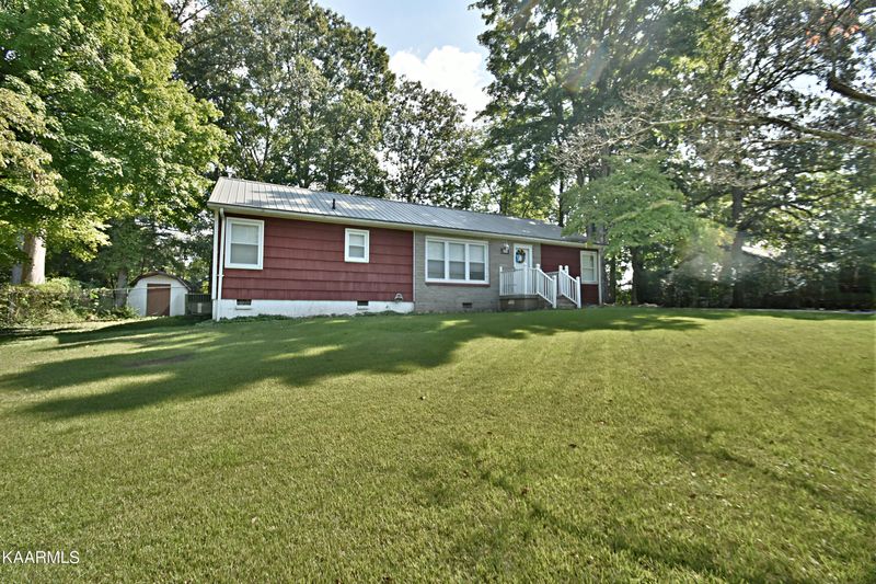 106 Oak Ln, Kingston, TN 37763