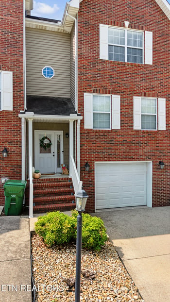 106 Olivia Ln, Maryville, TN 37804