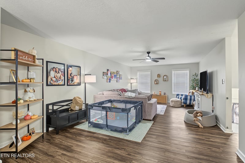 106 Olivia Ln, Maryville, TN 37804