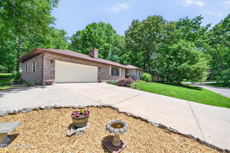 106 Overlook Cv, Crossville, TN 38558