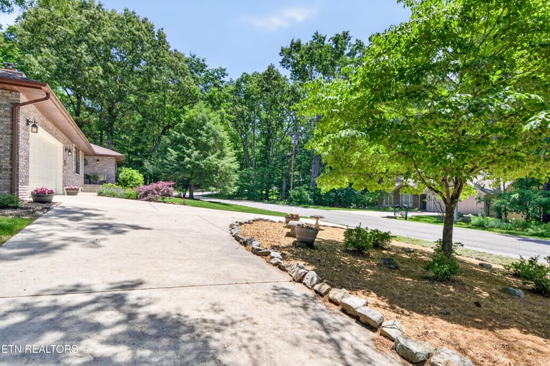 106 Overlook Cv, Crossville, TN 38558