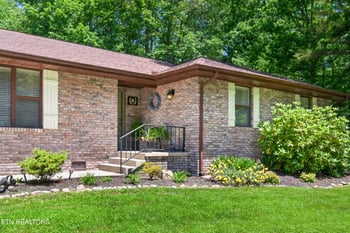 106 Overlook Cv, Crossville, TN 38558