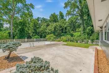 106 Plymouth Cir, Oak Ridge, TN 37830