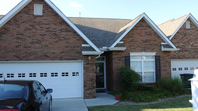 106 River Garden Ct, Sevierville, TN 37862