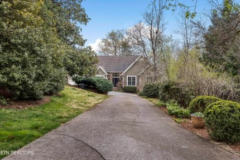 106 River Pl, Louisville, TN 37777