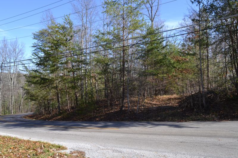 106 Rotherham Dr, Crossville, TN 38558