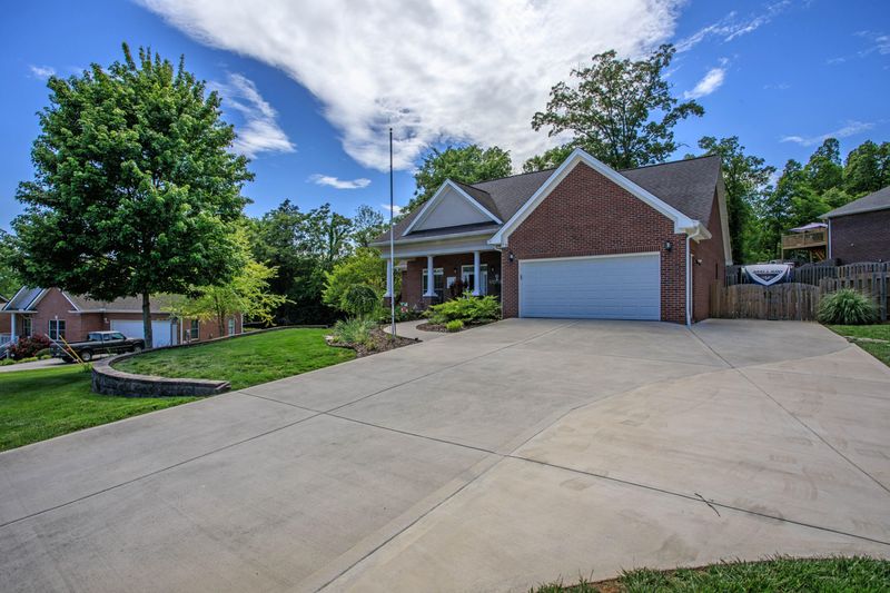 106 Rutherford Ct, Clinton, TN 37716