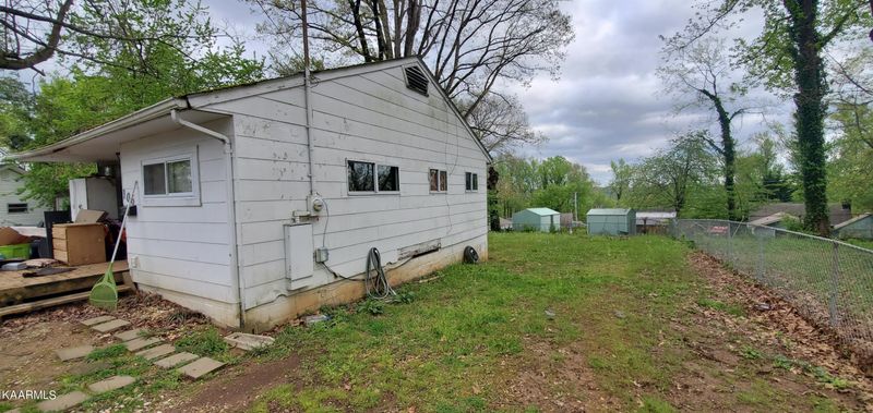 106 S Walker Ln, Oak Ridge, TN 37830
