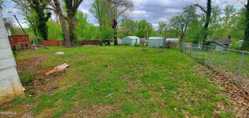 106 S Walker Ln, Oak Ridge, TN 37830