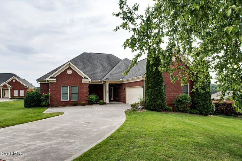 106 Sunali Ln, Loudon, TN 37774