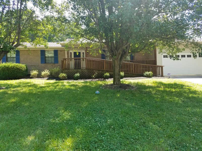 106 Tidewater Ln, Oak Ridge, TN 37830