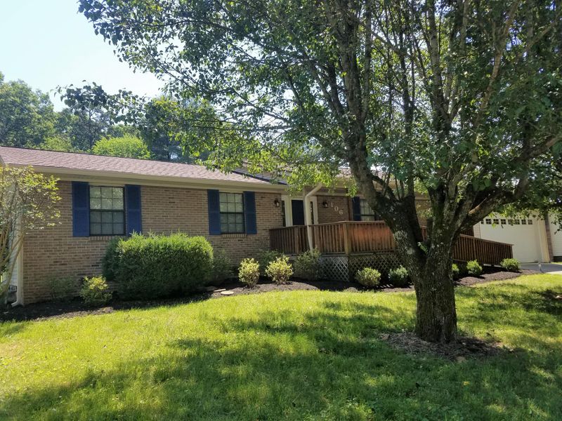 106 Tidewater Ln, Oak Ridge, TN 37830