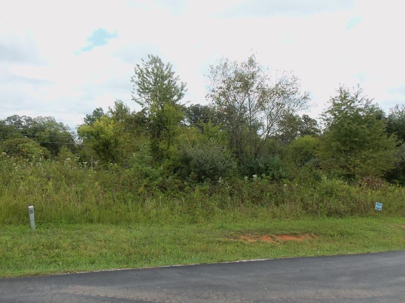 106 Tommotley Dr, Loudon, TN 37774