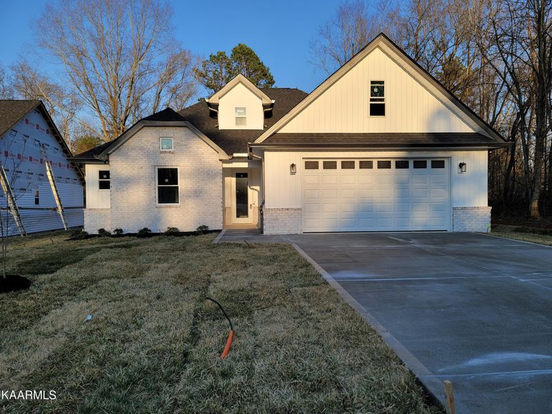 106 Utsesti Way, Loudon, TN 37774