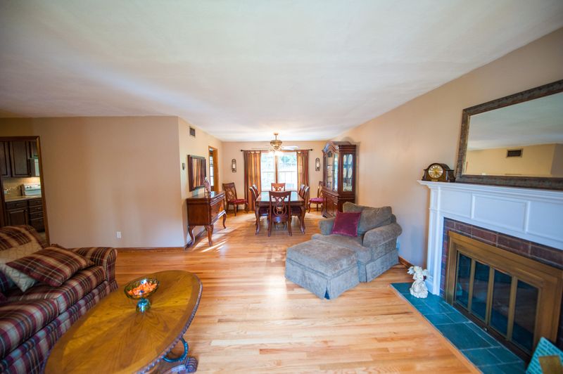 106 Westoak Dr, Clinton, TN 37716