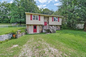 106 Willow Creek Rd, Wartburg, TN 37887