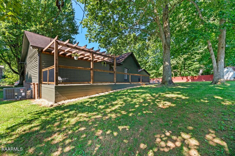 106 Wolf Trace Ln, Heiskell, TN 37754