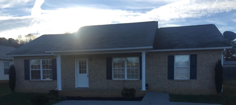 1060 Berry Trail Dr, Sevierville, TN 37862