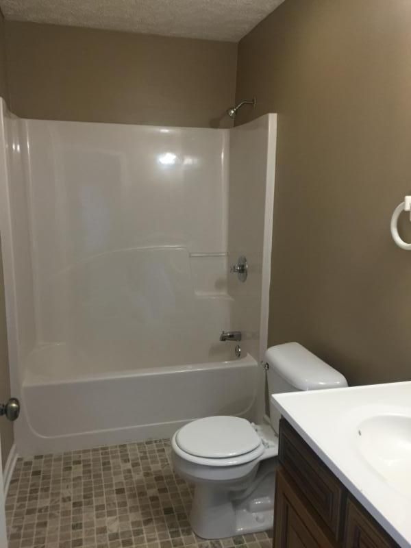 1060 Berry Trail Dr, Sevierville, TN 37862