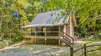 1060 Sunrise Blvd, Sevierville, TN 37862