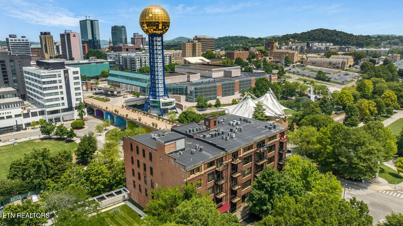 1060 Worlds Fair Park Dr #16, Knoxville, TN 37916