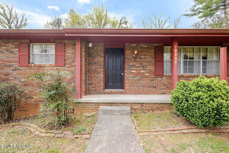 10604 Pinedale Dr, Knoxville, TN 37922