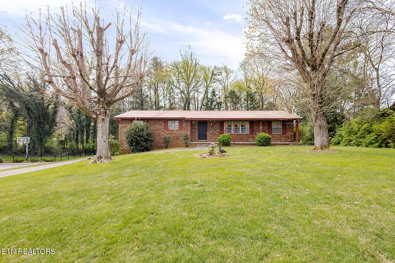 10604 Pinedale Dr, Knoxville, TN 37922