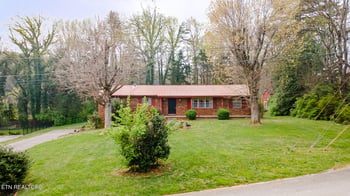 10604 Pinedale Dr, Knoxville, TN 37922