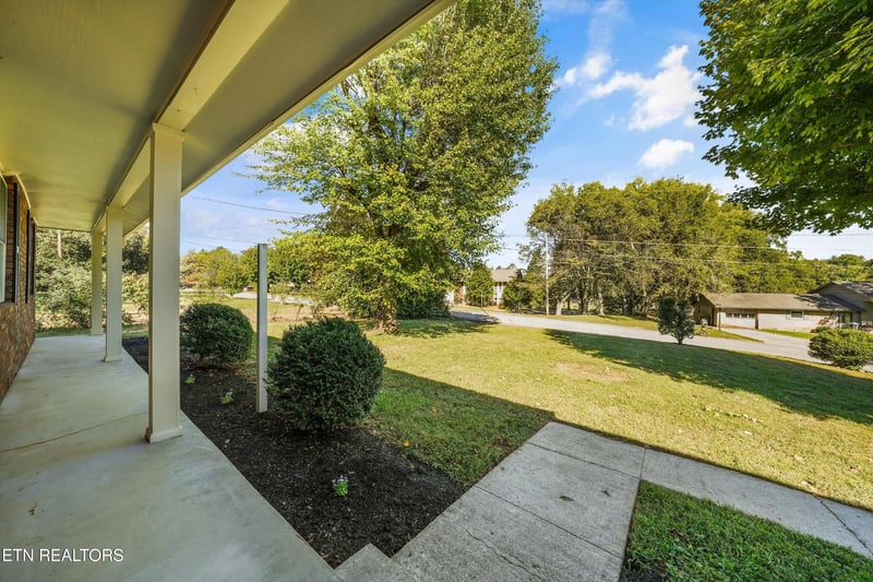10604 Pinedale Dr, Knoxville, TN 37922