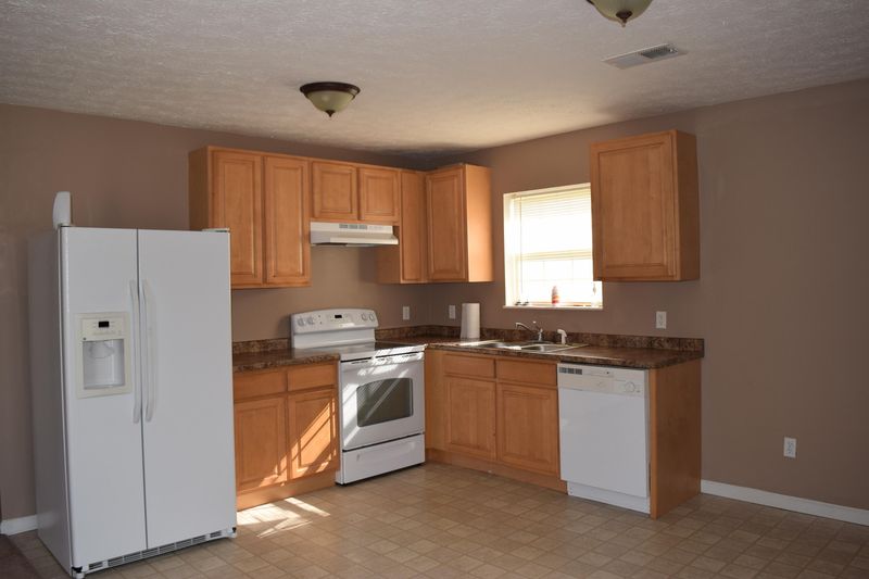 1064 Berry Trail Dr, Sevierville, TN 37862