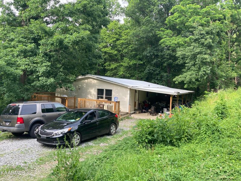 1065 Old Oliver Rd, Walland, TN 37886